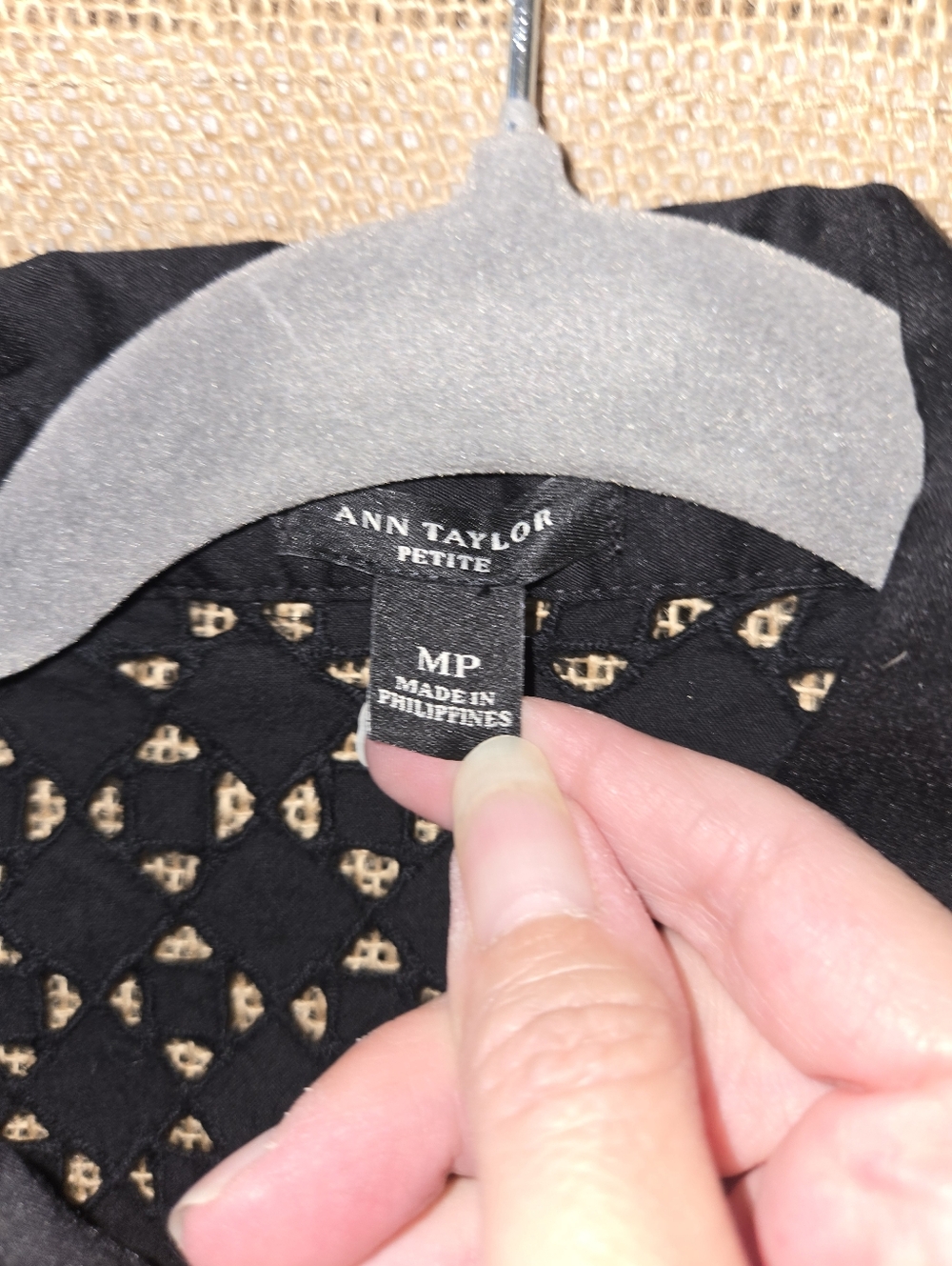 Ann Taylor Petites Sleeveless Black Eyelet Lace Shoulder Button-Front Top MP - Picture 6 of 8